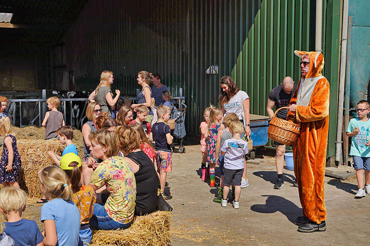 Paaseieren zoeken met en door speeltuinvereniging Wildebras_07